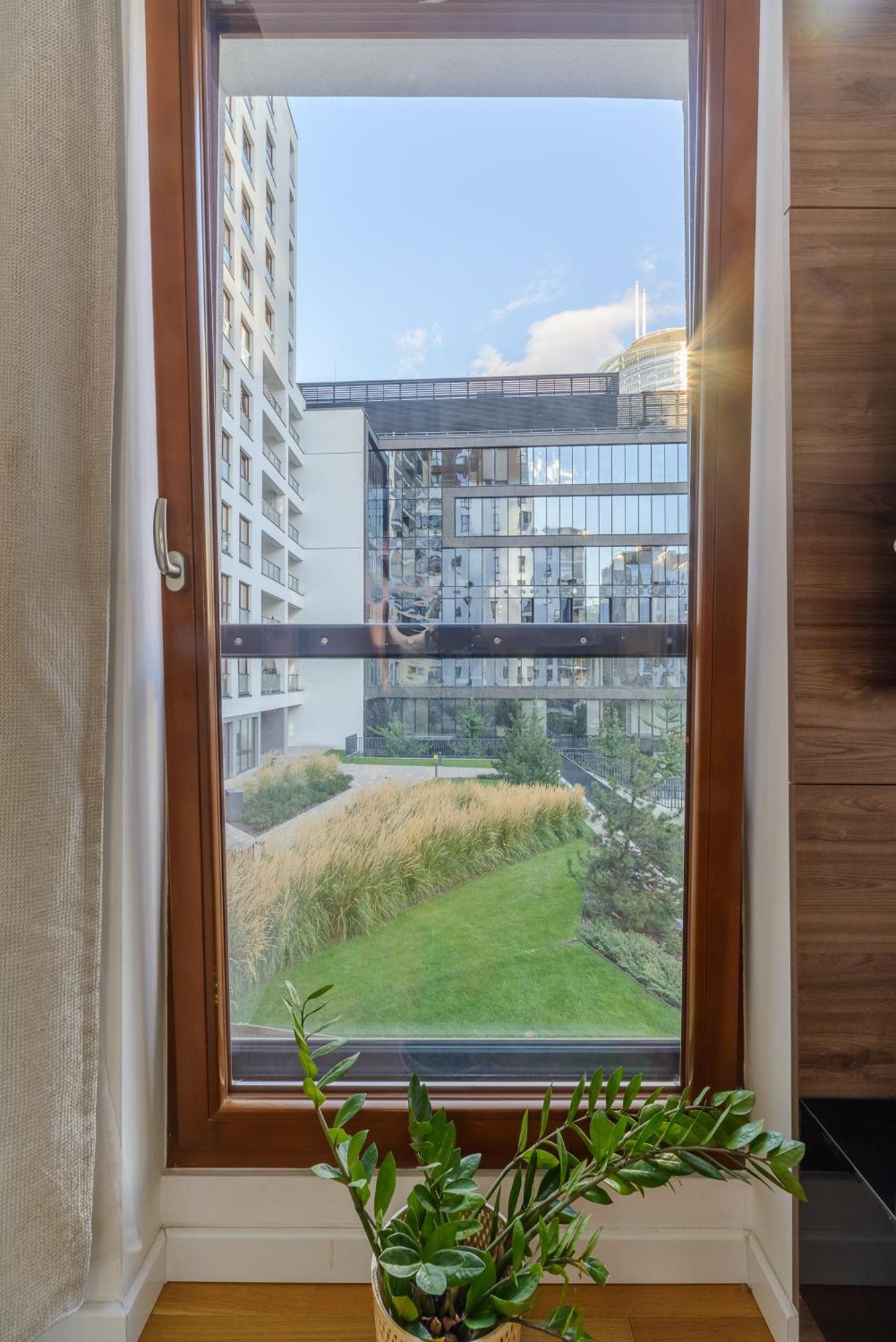 Lumina Apartment With Parking Near Muzeum Powstania ワルシャワ エクステリア 写真